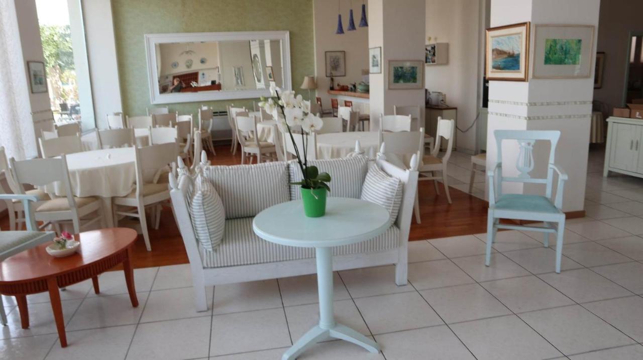 לימנאס Hotel Timoleon מראה חיצוני תמונה