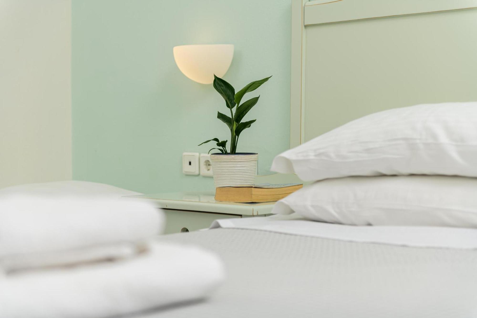לימנאס Hotel Timoleon מראה חיצוני תמונה