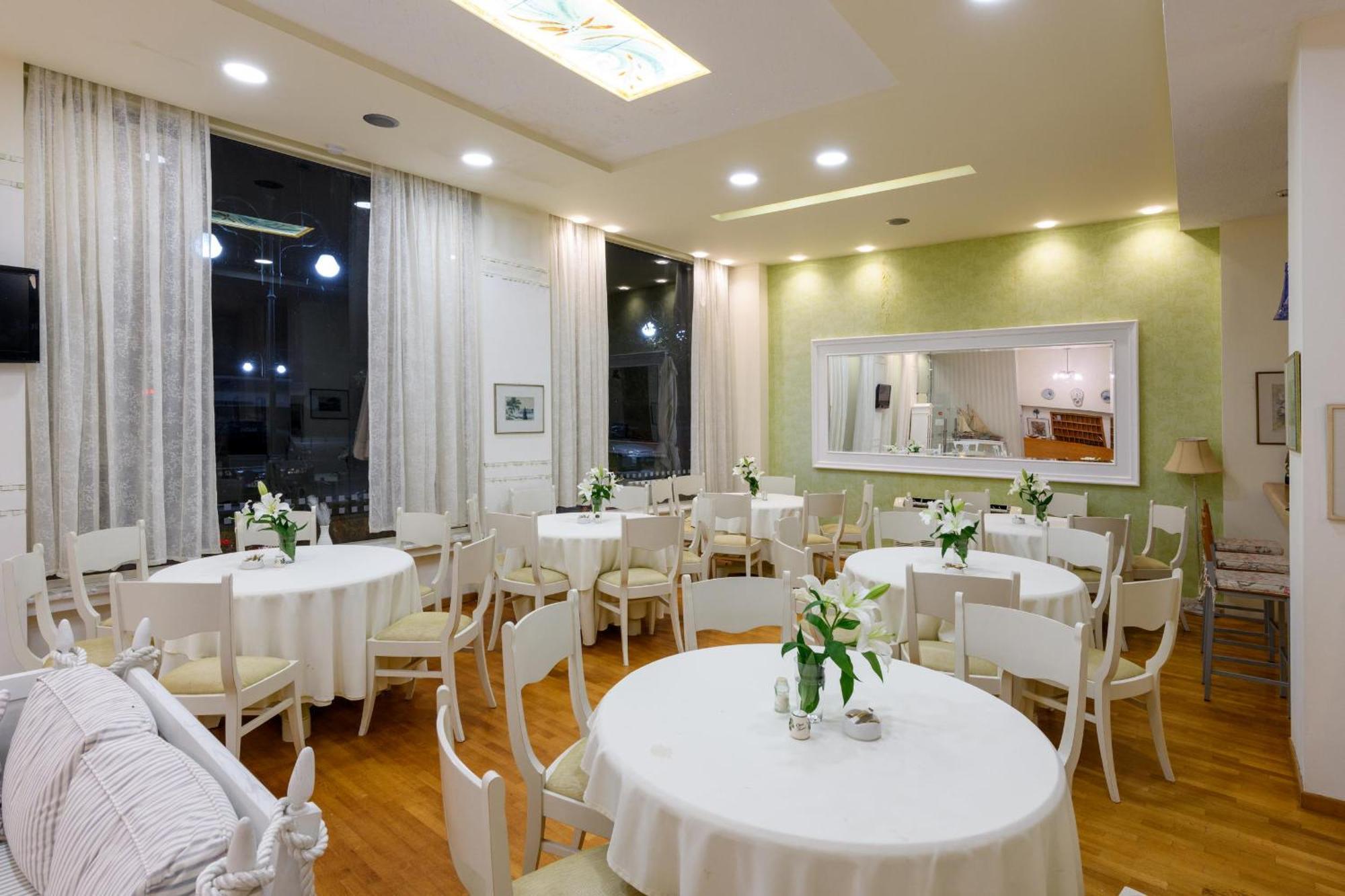 לימנאס Hotel Timoleon מראה חיצוני תמונה