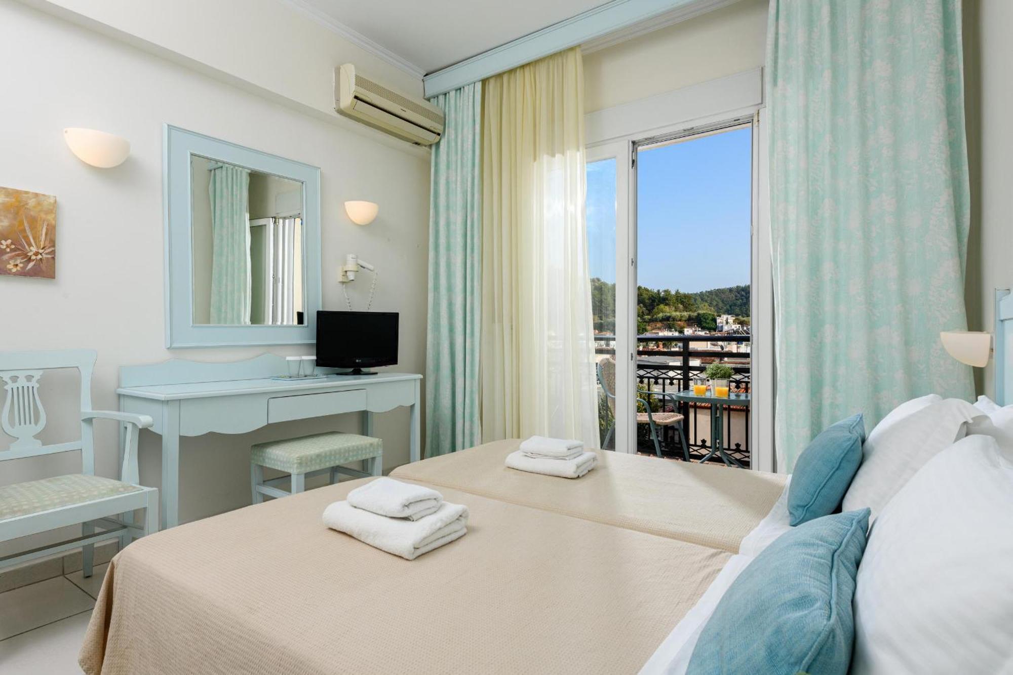 לימנאס Hotel Timoleon מראה חיצוני תמונה